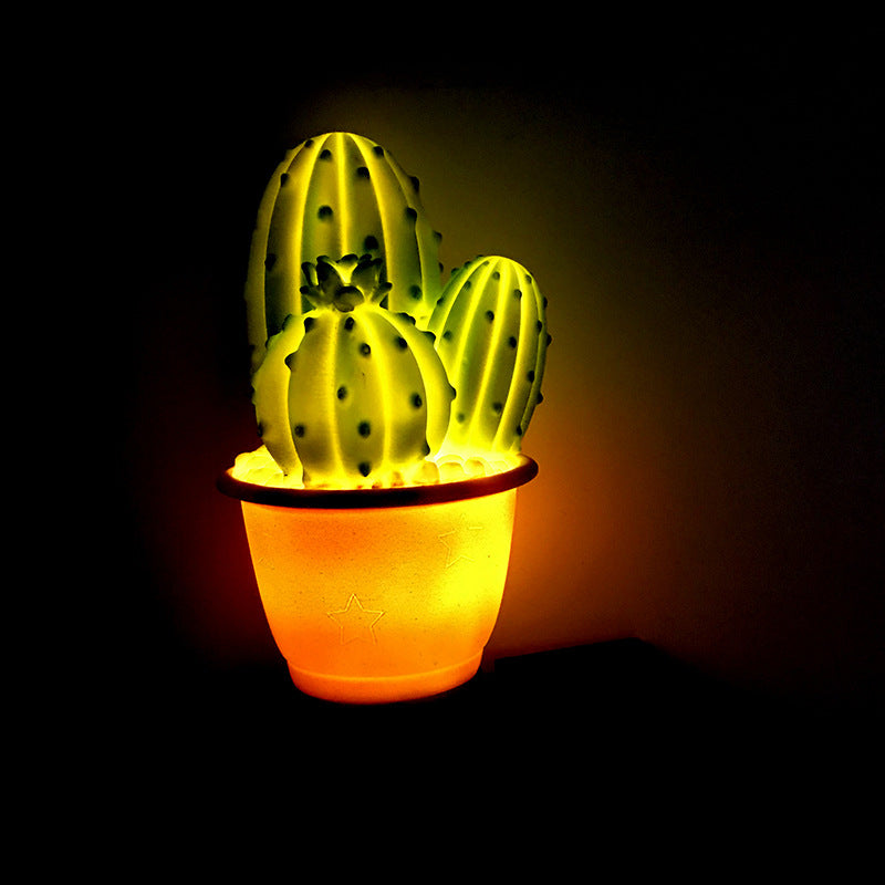 Contemporary Creative Solar Waterproof Cactus Pineapple Plastic LED Outdoor Light For Outdoor