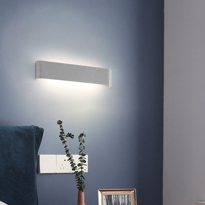 Moderne minimalistische rechteckige LED-Wandleuchte aus Aluminium und Acryl für Schlafzimmer 