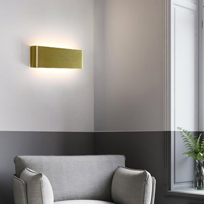 Moderne minimalistische rechteckige LED-Wandleuchte aus Aluminium und Acryl für Schlafzimmer 