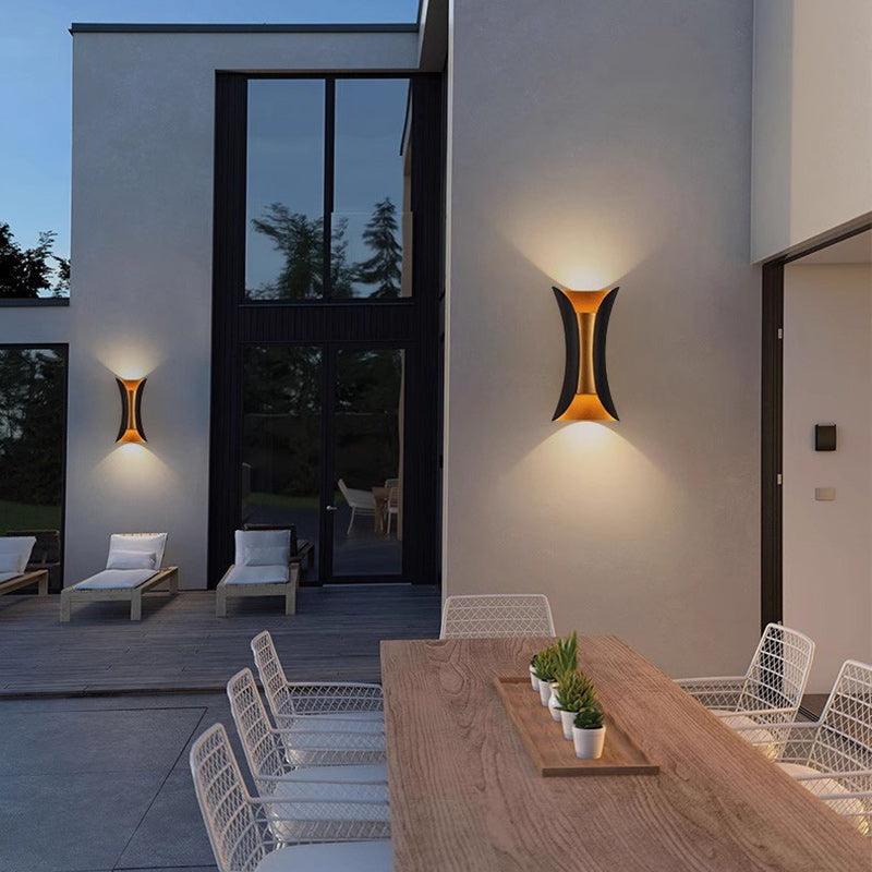 Modern Minimalist Waterproof Curved Cylindrical Aluminum Glass LED Wall Sconce Lamp For Outdoor