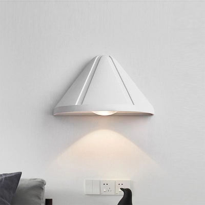 Modern Simplicity Half Cone Aluminum Optical Lens LED Wall Sconce Lamp For Bedroom