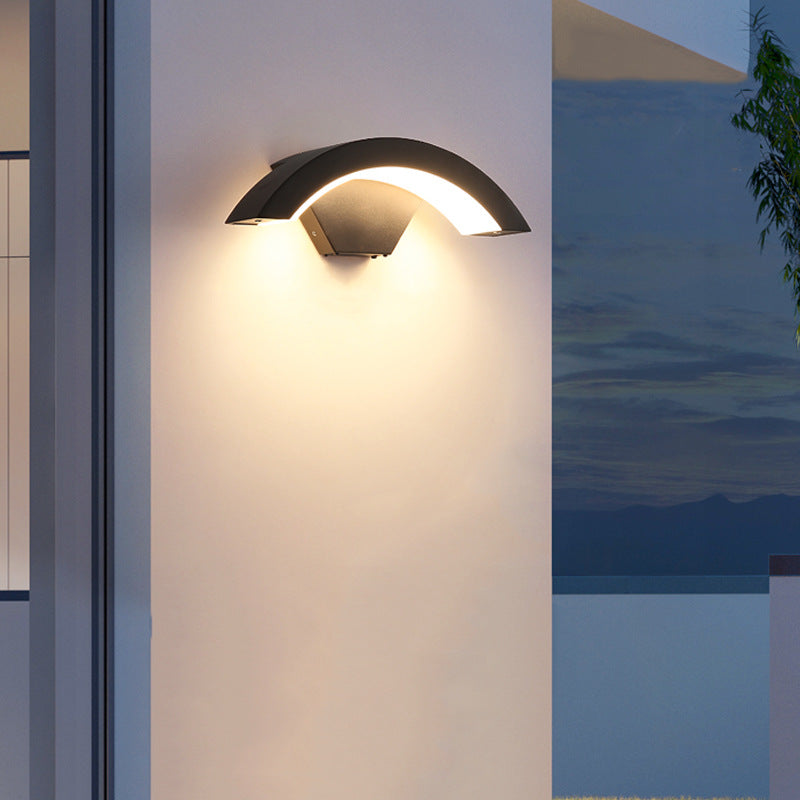 Modern Simplicity Waterproof Curved Aluminum Plastic LED Wall Sconce Lamp For Outdoor Patio