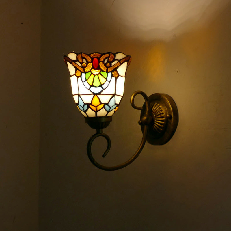 Traditional Tiffany Flower Pod Round Glass Iron 1-Light Wall Sconce Lamp For Living Room