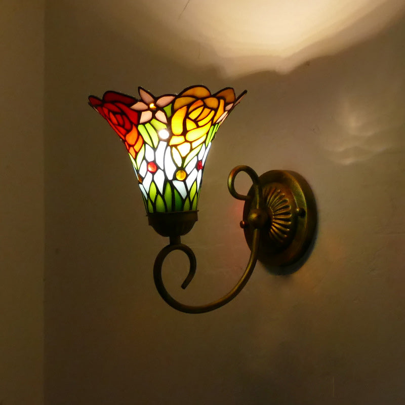 Traditional Tiffany Flower Pod Round Glass Iron 1-Light Wall Sconce Lamp For Living Room