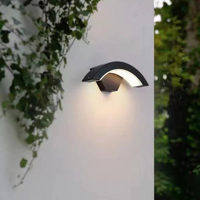 Moderne minimalistische gebogene gebogene Aluminium-LED-Wandleuchter-Lampe für Terrasse im Freien 