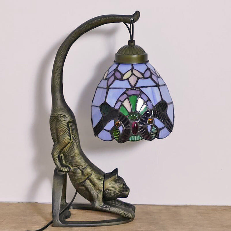 Traditional Tiffany Curved Flower Round Glass Iron 1-Light Table Lamp For Living Room