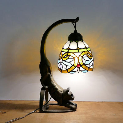 Traditional Tiffany Curved Flower Round Glass Iron 1-Light Table Lamp For Living Room