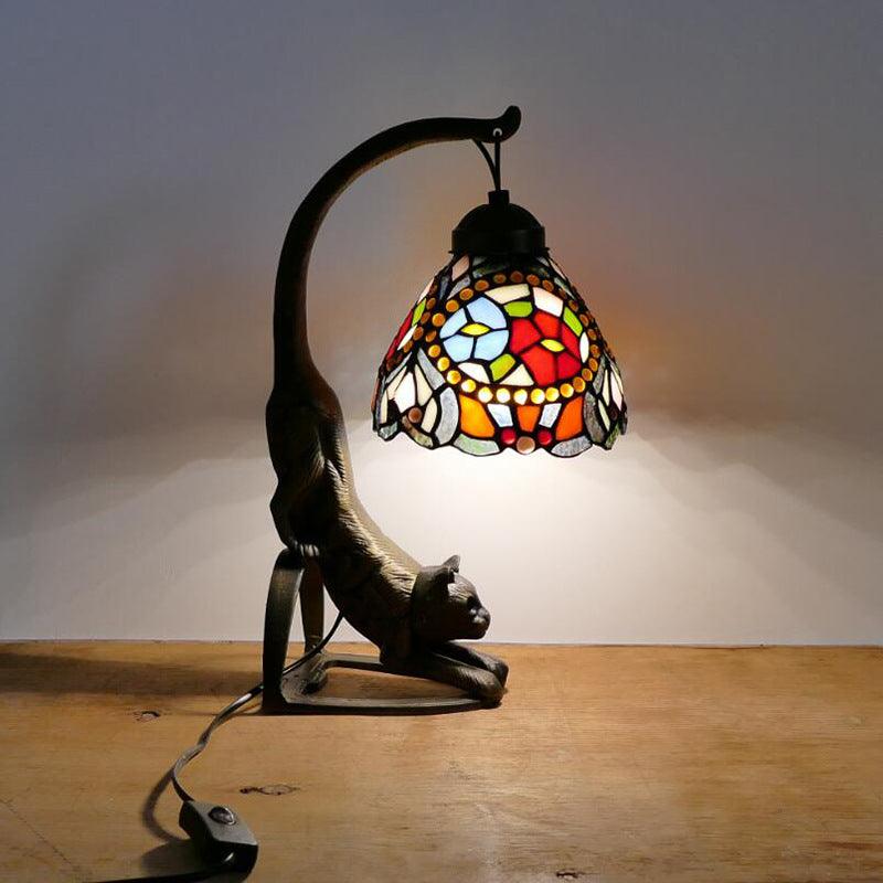 Traditional Tiffany Curved Flower Round Glass Iron 1-Light Table Lamp For Living Room