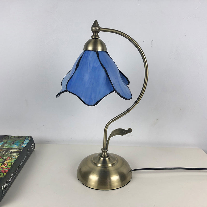 Traditional Tiffany Conical Glass Iron 1-Light Table Lamp For Bedroom