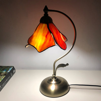 Traditional Tiffany Conical Glass Iron 1-Light Table Lamp For Bedroom