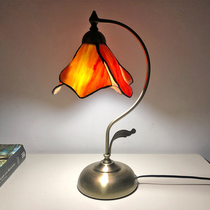 Traditional Tiffany Conical Glass Iron 1-Light Table Lamp For Bedroom