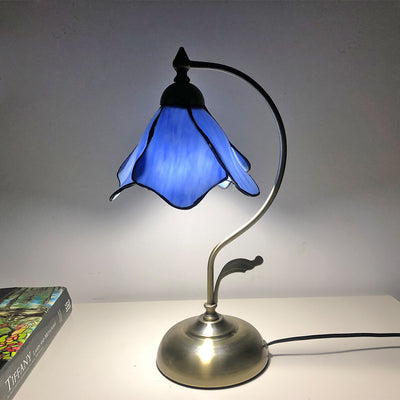 Traditional Tiffany Conical Glass Iron 1-Light Table Lamp For Bedroom