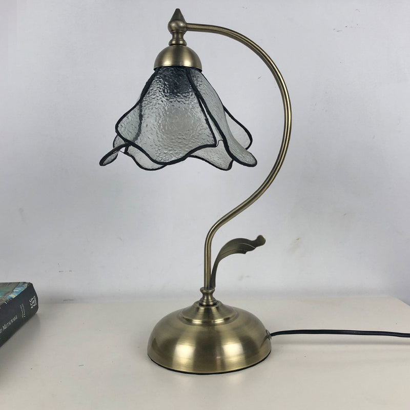 Traditional Tiffany Conical Glass Iron 1-Light Table Lamp For Bedroom