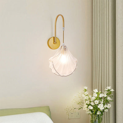 Traditional French Round Feather Shell Pearl Glass Hardware 1-Light Wall Sconce Lamp For Bedroom