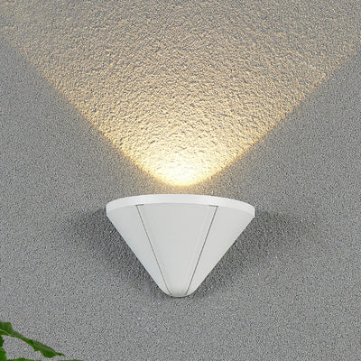 Modern Minimalist Triangle Waterproof Lens Aluminum LED Wall Sconce Lamp For Outdoor Patio