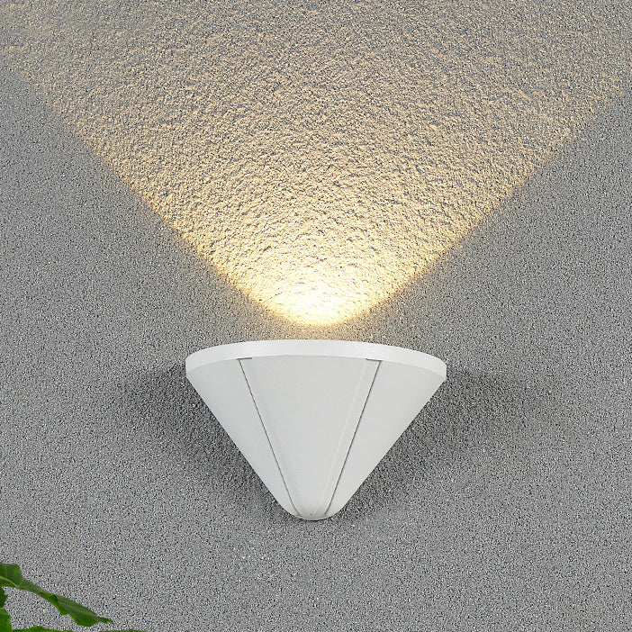 Modern Minimalist Triangle Waterproof Lens Aluminum LED Wall Sconce Lamp For Outdoor Patio