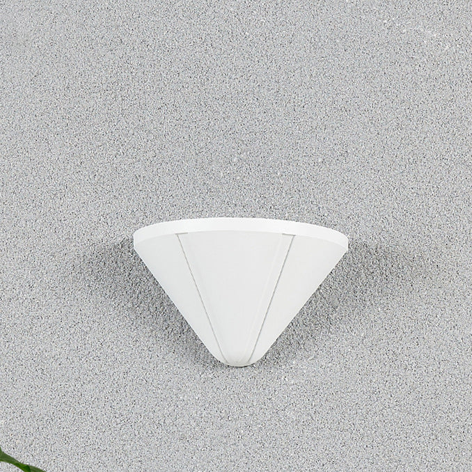 Modern Minimalist Triangle Waterproof Lens Aluminum LED Wall Sconce Lamp For Outdoor Patio