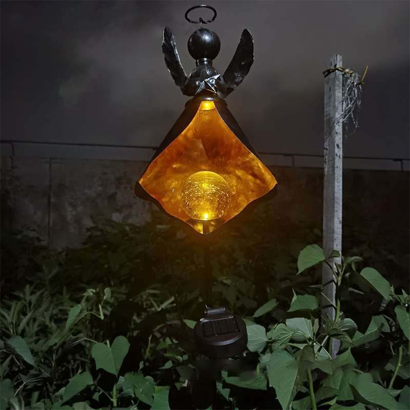 Traditional European Solar Waterproof Iron Flame Moon Teardrop LED Landscape Lighting Outdoor Light For Garden