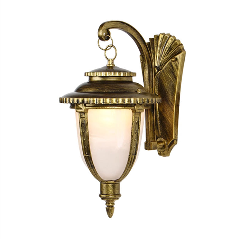 Traditional European Waterproof Aluminum Glass Carriage Lantern 1-Light Wall Sconce Lamp For Outdoor Patio