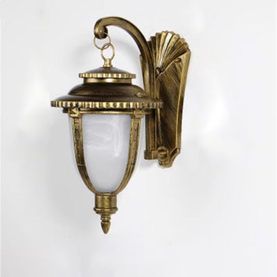 Traditional European Waterproof Aluminum Glass Carriage Lantern 1-Light Wall Sconce Lamp For Outdoor Patio