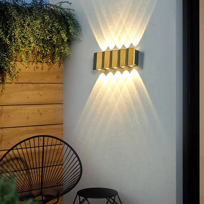 Moderne Einfachheit wasserdichte Aluminium rechteckige nach oben und unten gebogene LED-Wandleuchte Lampe für Terrasse im Freien 