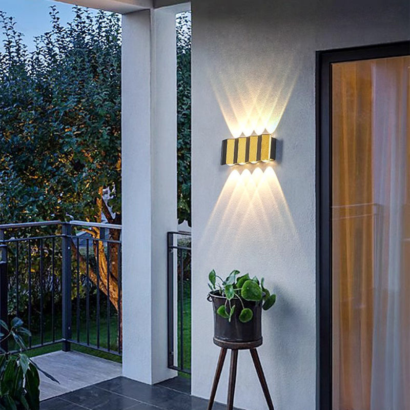 Moderne Einfachheit wasserdichte Aluminium rechteckige nach oben und unten gebogene LED-Wandleuchte Lampe für Terrasse im Freien 