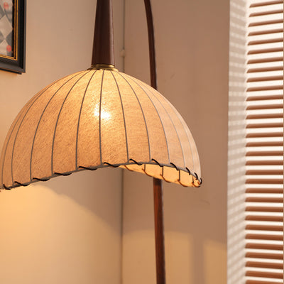 Zeitgenössische Retro Holz Eisen Stoff Kuppel Runde Regal 1-Licht Stehen Stehlampe Für Wohnzimmer 