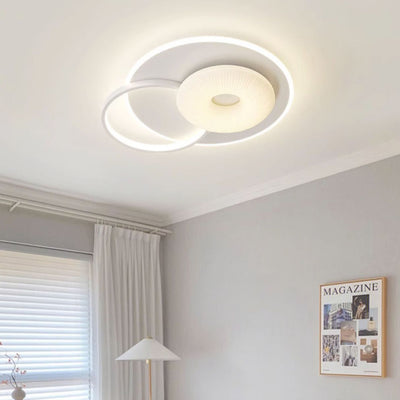 Contemporary Nordic Hardware PE Flower Triangle Round LED Flush Mount Ceiling Light For Bedroom