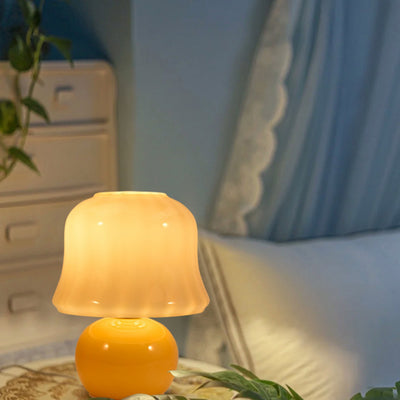 Traditional French Glass Mushroom Dome 1-Light Table Lamp For Bedside