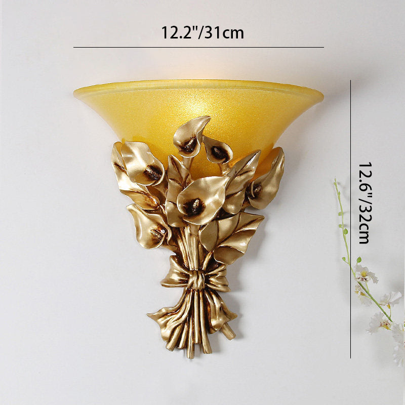 Traditionelle europäische Harzglas-Hardware-Blumen-Frosthorn 1-Licht-Wandleuchte für Wohnzimmer 