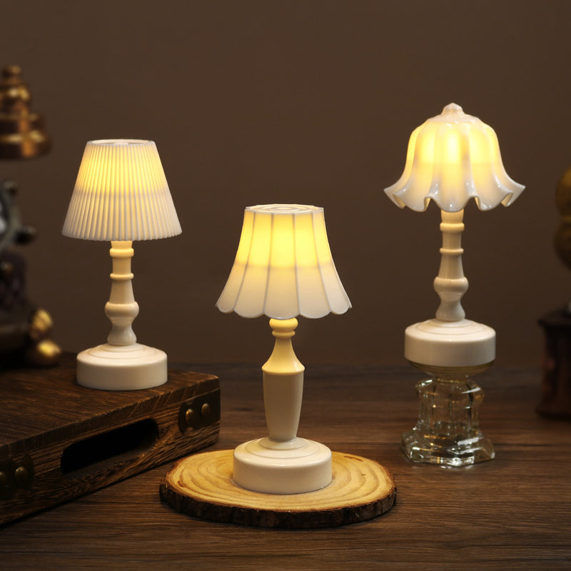 Contemporary Nordic Battery ABS Flower Pleated LED Table Lamp Night Light For Bedside