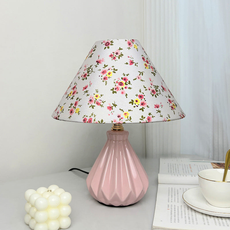 Traditional French Fabric Ceramic Flower Conic 1-Light Table Lamp For Bedside