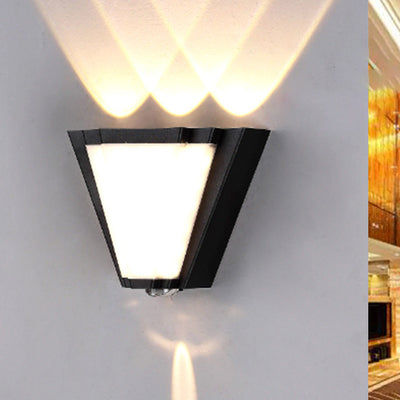 Modern Simplicity Waterproof Aluminum Acrylic Triangle LED Wall Sconce Lamp For Outdoor Patio