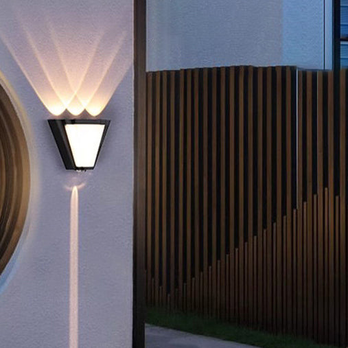 Modern Simplicity Waterproof Aluminum Acrylic Triangle LED Wall Sconce Lamp For Outdoor Patio