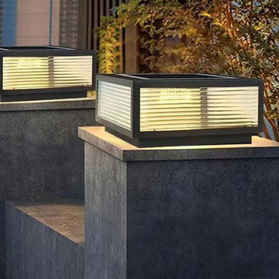 Moderne minimalistische Solar wasserdichte quadratische Streifen Aluminiumlegierung Glas LED Landschaftsbeleuchtung Außenleuchte für Außenterrasse 