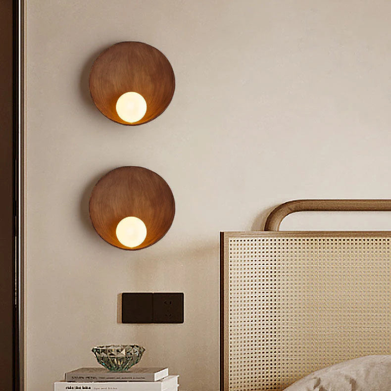 Modern Minimalist Round Iron Resin 1-Light Wall Sconce Lamp