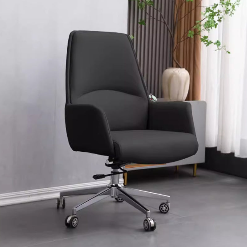 Chaise de bureau moderne minimaliste carrée en cuir pivotante avec hauteur réglable, dossier et roulettes pour bureau à domicile 