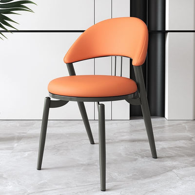 Chaise de salle à manger ronde en cuir incurvé scandinave contemporaine avec dossier en fer 