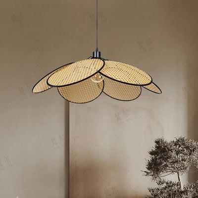 Traditional Japanese Rattan Flower Shape 1-Light Pendant Light For Living Room