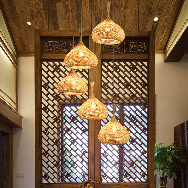 Lampe suspendue moderne à 1 lumière en forme de poire tissée en bambou 