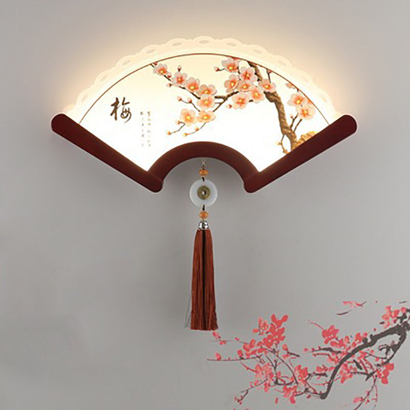 Traditional Chinese Scalloped Acrylic Plant Elements Shade Wooden Edge LED Wall Sconce Lamp For Living Room