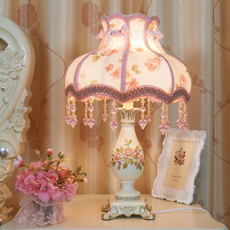 Traditional European Vase Palace Resin Fabric 1-Light Table Lamp For Bedroom