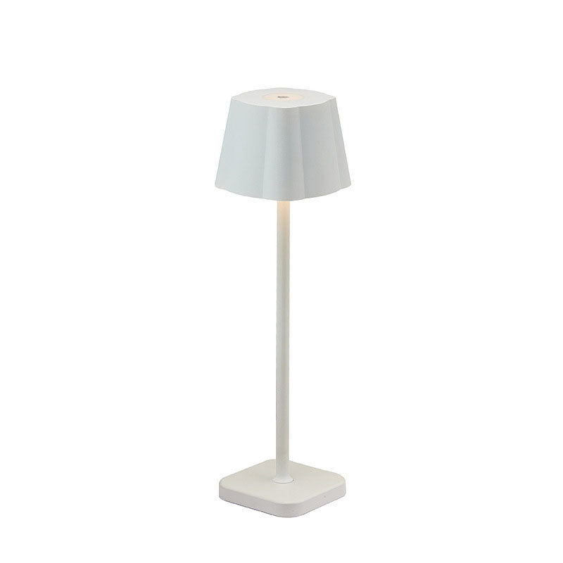 Contemporary Nordic Simplicity Metal Mushroom LED Table Lamp For Bedroom