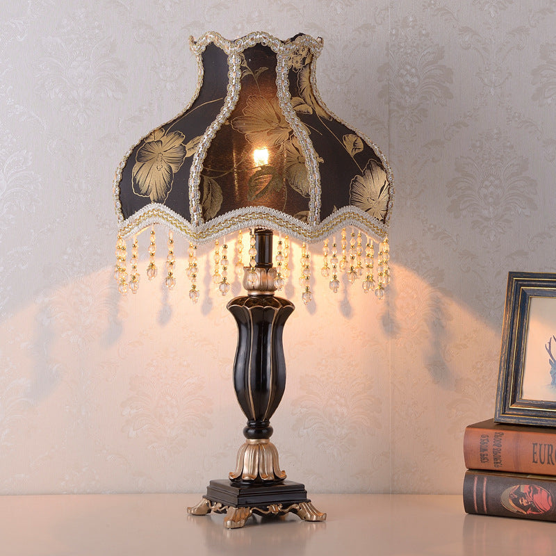 Traditional European Court Top Resin Fabric 1-Light Table Lamp For Bedroom