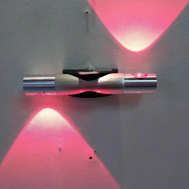 Moderne kreative Dreieck-LED-Wandleuchte aus Aluminium 