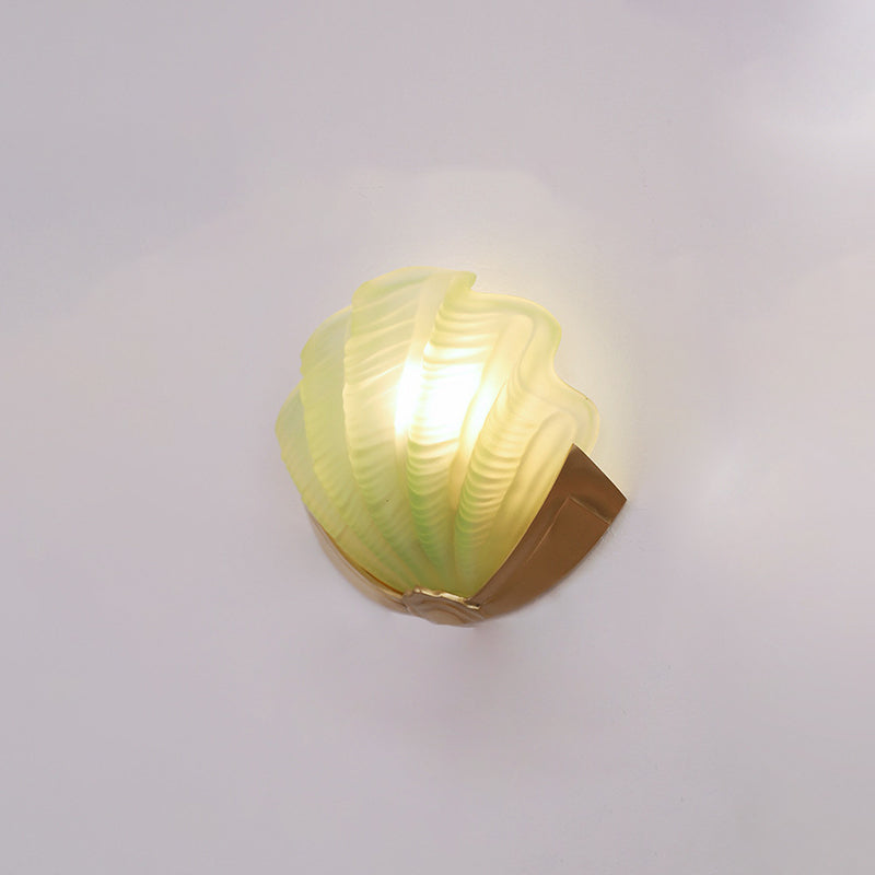 Modern Art Deco Shell Brass Glass 1-Light Wall Sconce Lamp For Living Room