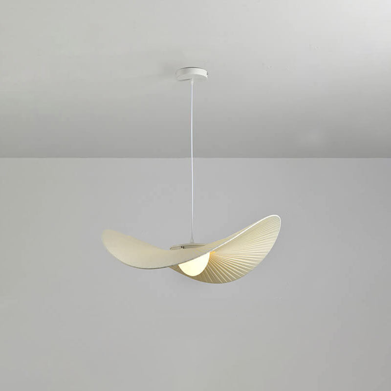 Lampe suspendue à 1 lumière en tissu acrylique créatif nordique avec chapeau de paille 