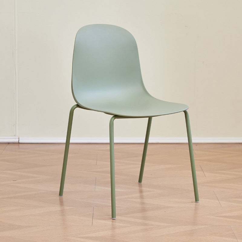 Modern Minimalist Square Plastic Dining Chair Curved Backrest For Dining Room