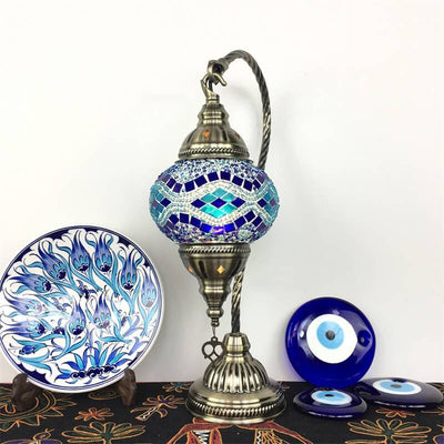 Lampe de table à 1 lumière en pot de verre teinté vintage marocain fait à la main en forme de cygne 