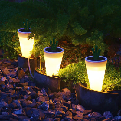 Modern Solar Carrot Decorative Plastic Waterproof LED Outdoor Lawn Landscape Lighting